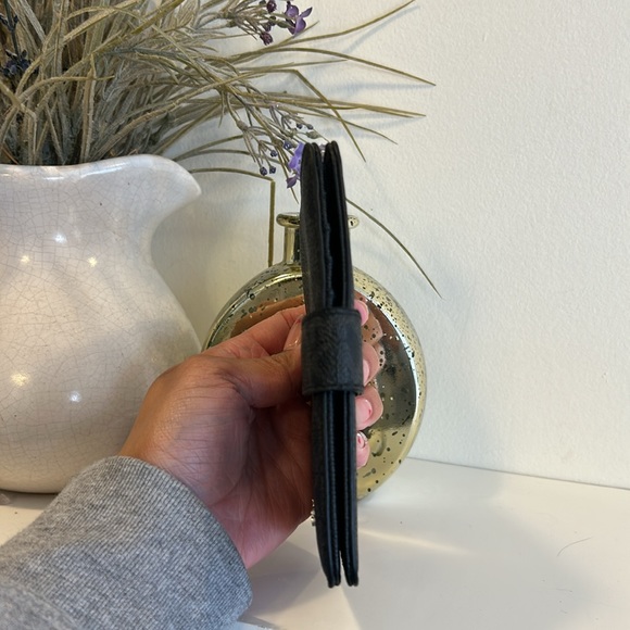 Michael kors monogram charcoal passport holder - Picture 7 of 14